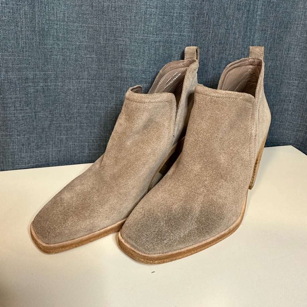 Jeffrey Campbell Rosee‎ Bootie Taupe Suede Ankle size 10